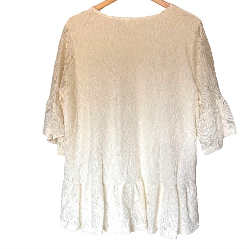 1X NWT Lacy ruffle blouse by Shannon Ford NY, lined, creamy white color